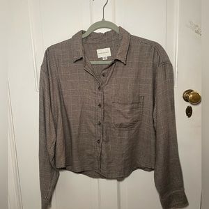 Never worn cropped button up shirt American eagle size medium houndstooth